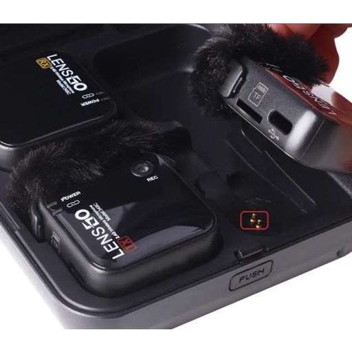 Lensgo 348C 2.4Ghz vezeték nélküli lavalier mikrofon, micro sd kártya foglalat, töltőtok