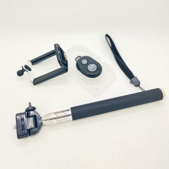 Szelfibot telefontartóval és távirányítóval